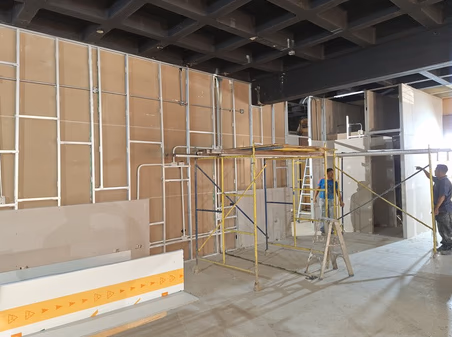 Tienda Roly — interior remodelado con estándares europeos, Caracas